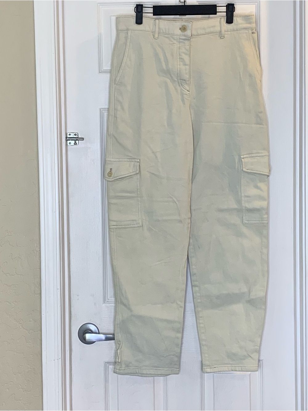Aritzia Wilfred Cargo Pants Size 10 in Hummus Beige